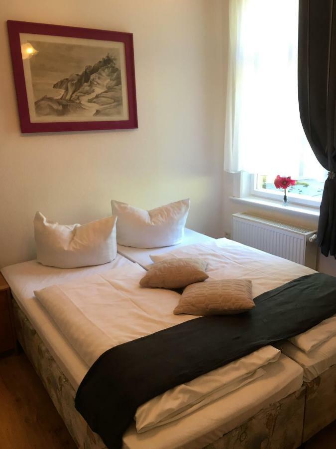 Hotel Hopfengrund Arnstadt Esterno foto