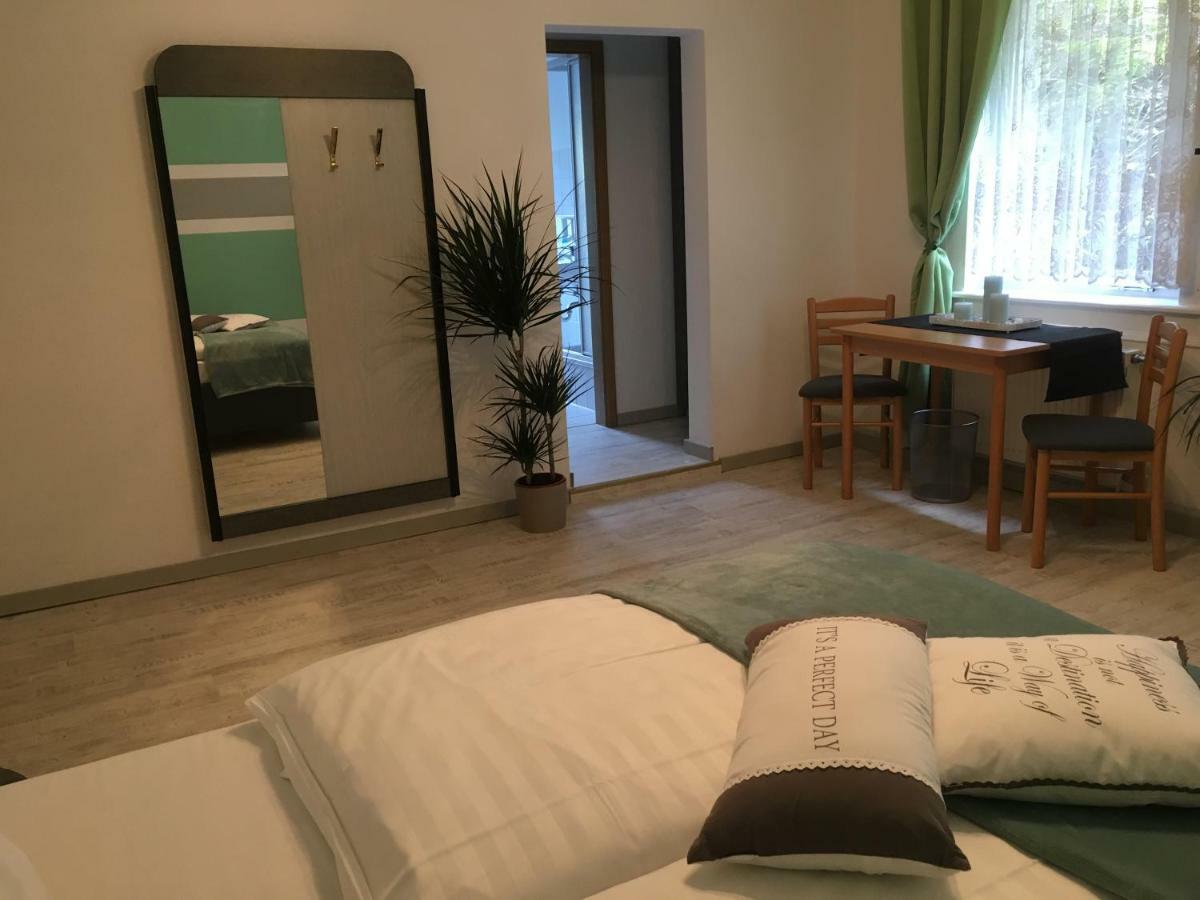 Hotel Hopfengrund Arnstadt Esterno foto